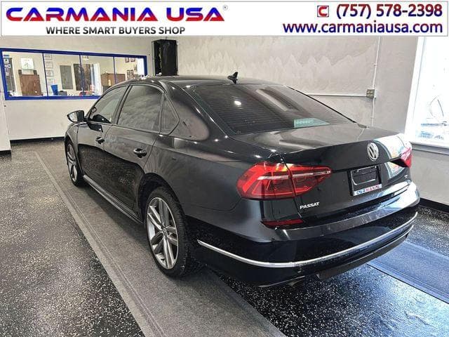 2018 VOLKSWAGEN PASSAT S 8