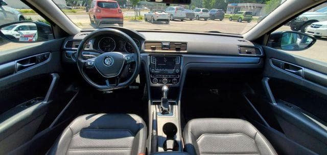 2018 VOLKSWAGEN PASSAT S 16
