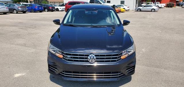 2018 VOLKSWAGEN PASSAT S 10