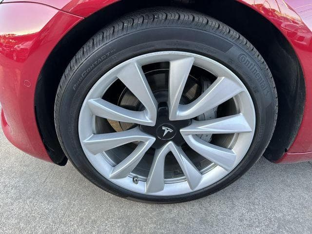 2018 TESLA MODEL 3 17