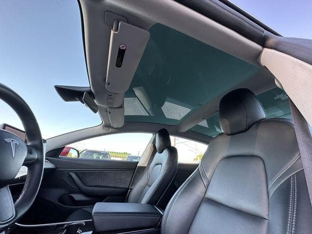 2018 TESLA MODEL 3 24