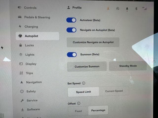 2018 TESLA MODEL 3 29