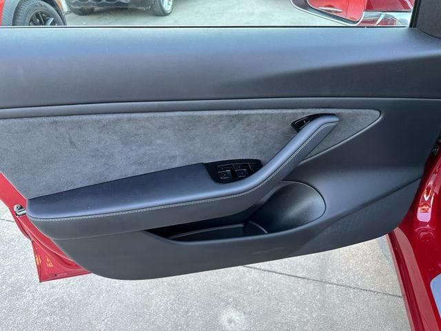 2018 TESLA MODEL 3 25