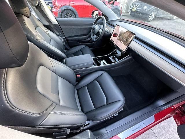 2018 TESLA MODEL 3 11