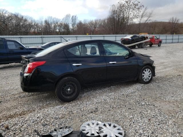 2019 NISSAN VERSA S 3
