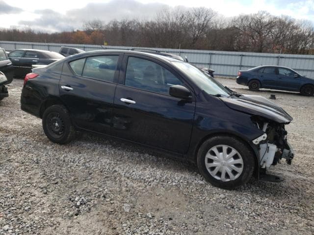2019 NISSAN VERSA S 4