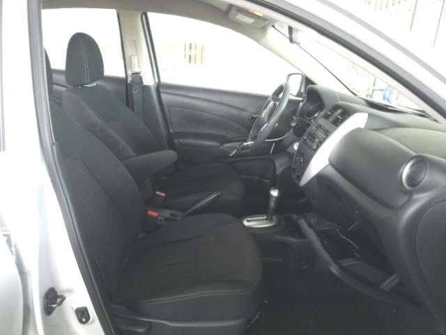 2018 NISSAN VERSA 5