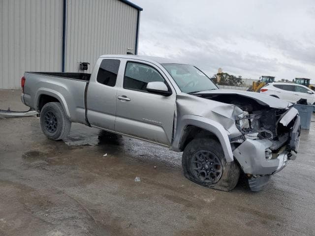 2022 TOYOTA TACOMA SR5 V6 4
