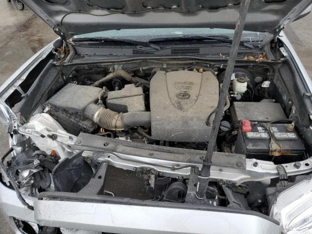2022 TOYOTA TACOMA SR5 V6 11