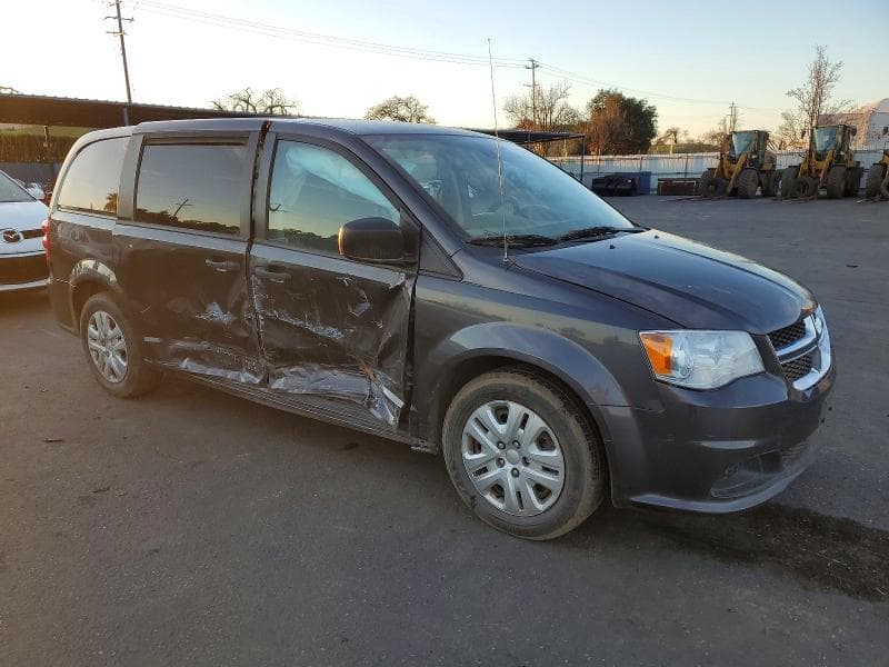 2019 DODGE GRAND CARAVAN SE 4