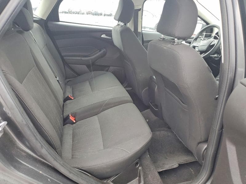 2017 FORD FOCUS SE 10