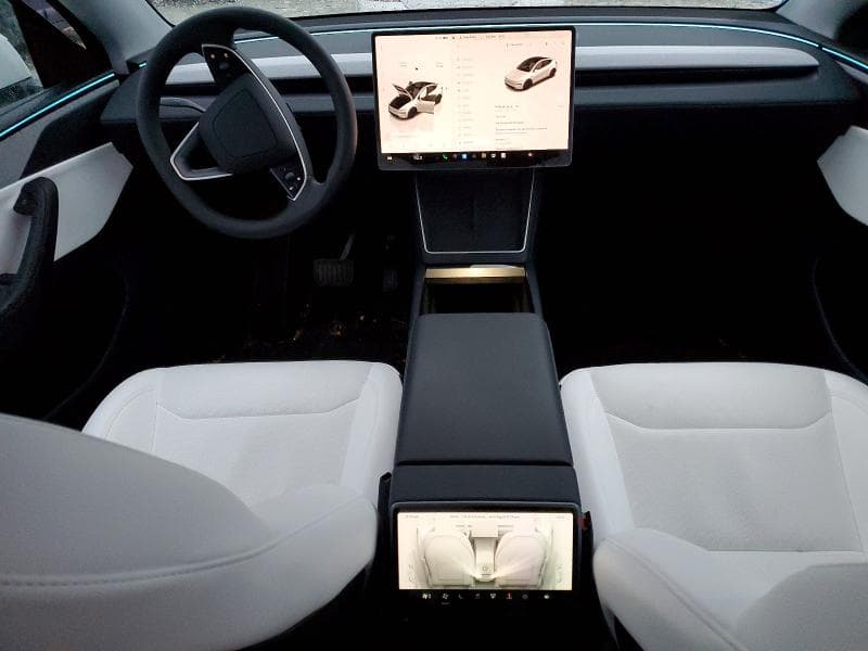 2026 TESLA MODEL Y 8