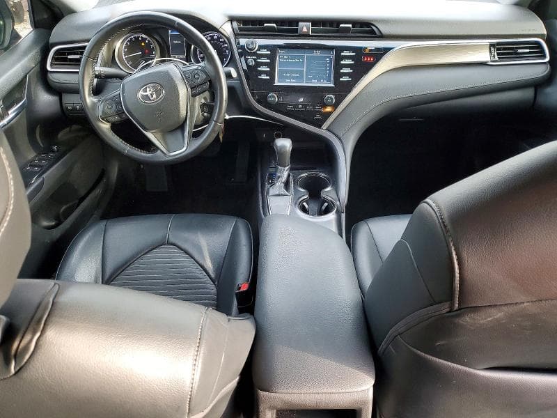 2018 TOYOTA CAMRY L 8