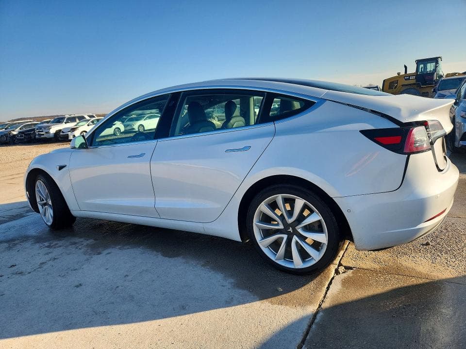 2019 TESLA MODEL 3 2