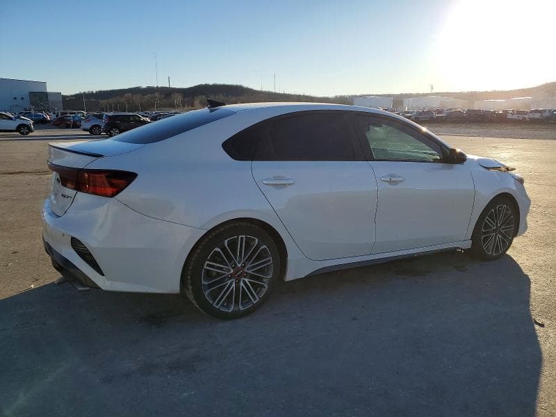 2022 KIA FORTE GT 3