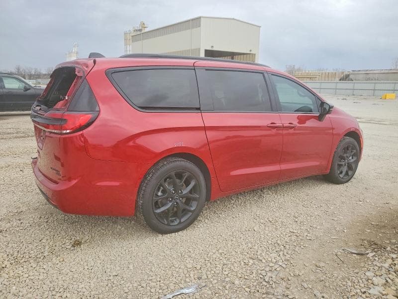 2025 CHRYSLER PACIFICA LIMITED 3