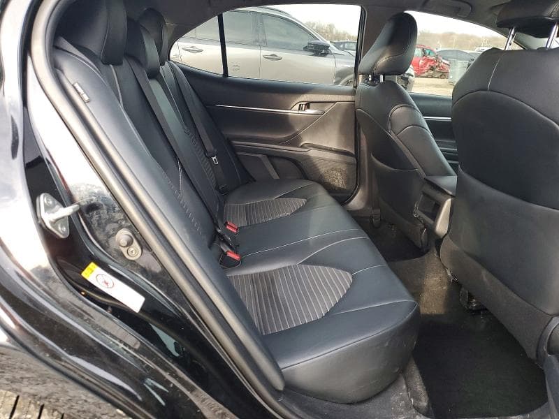 2018 TOYOTA CAMRY L 10