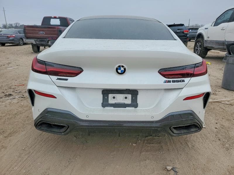 2022 BMW M850XI 6