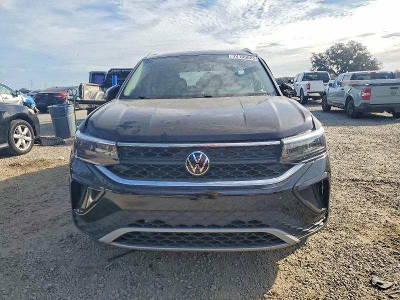 2022 VOLKSWAGEN TAOS SE 5