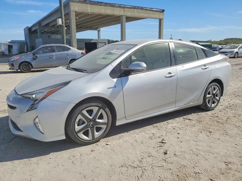 2016 TOYOTA PRIUS