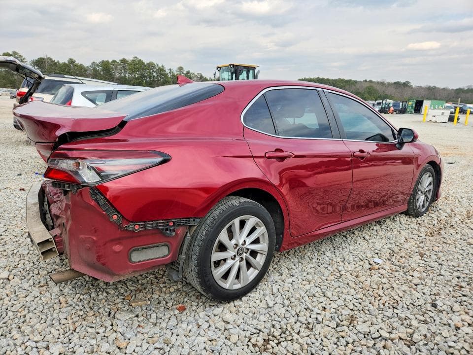 2022 TOYOTA CAMRY LE 3