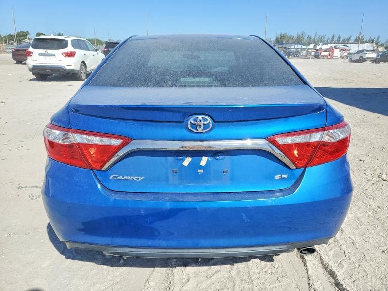2017 TOYOTA CAMRY SE 6
