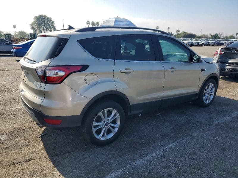 2018 FORD ESCAPE SE 3