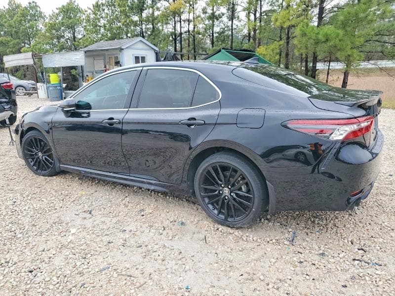 2022 TOYOTA CAMRY XSE 2