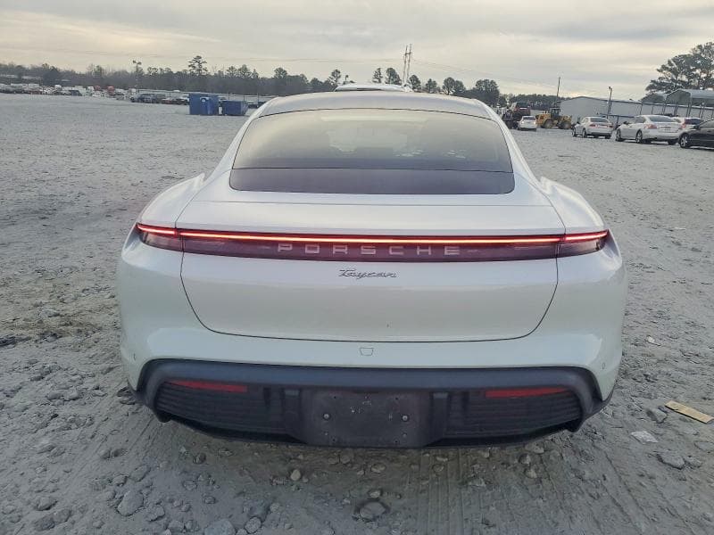 2021 PORSCHE TAYCAN 6