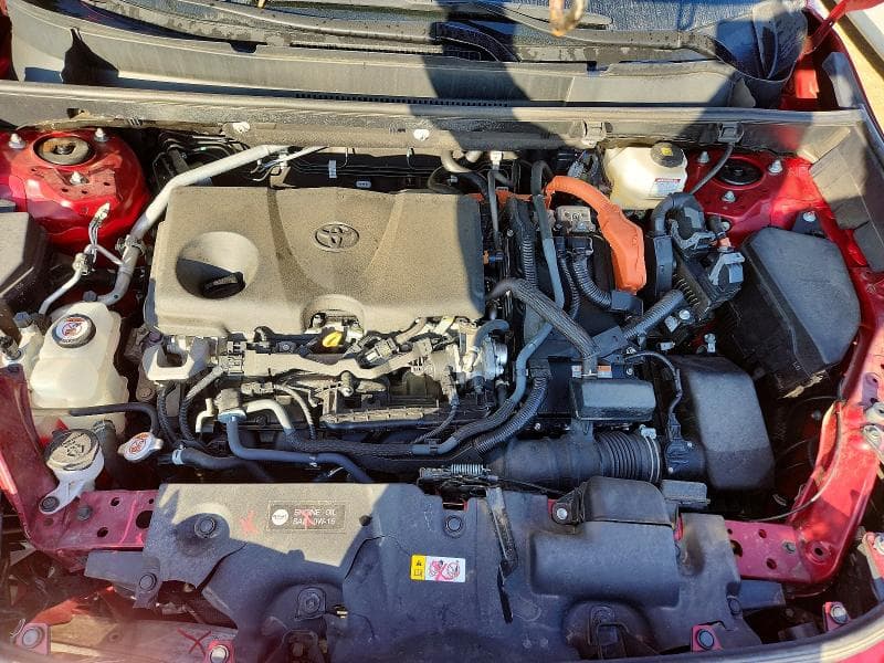 2024 TOYOTA RAV4 XLE 12