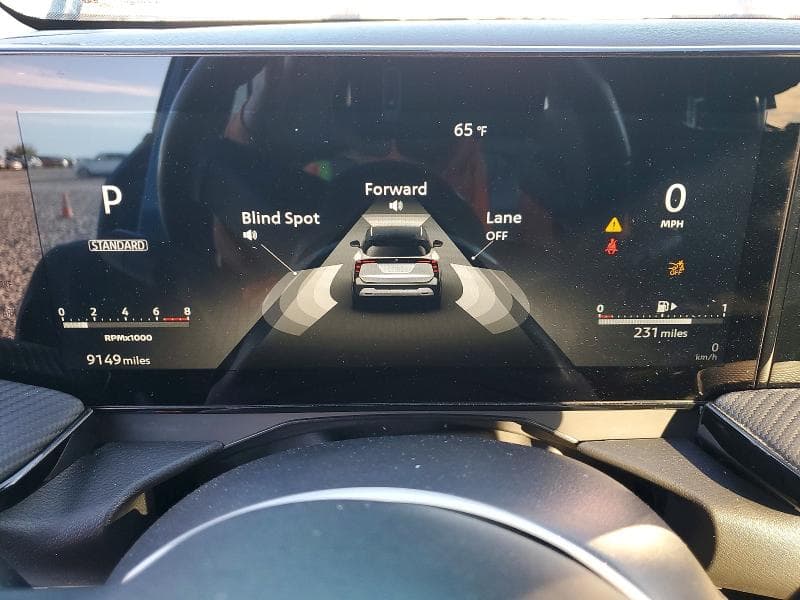 2025 NISSAN KICKS SR 9