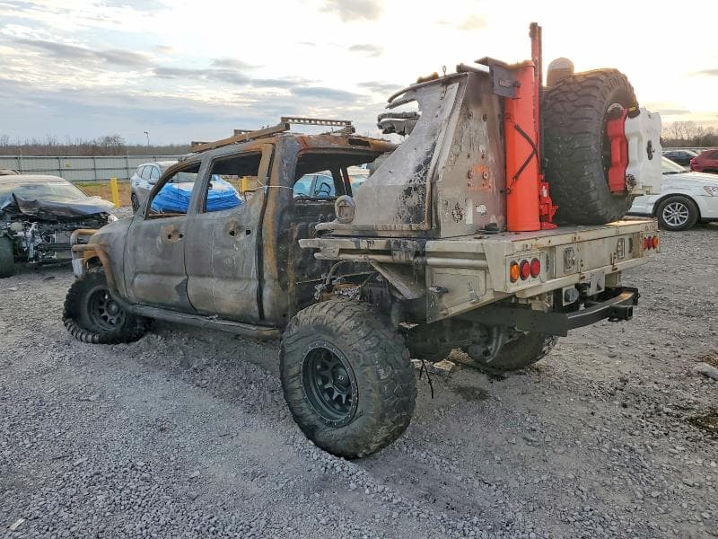 2017 TOYOTA TACOMA DOUBLE CAB 2