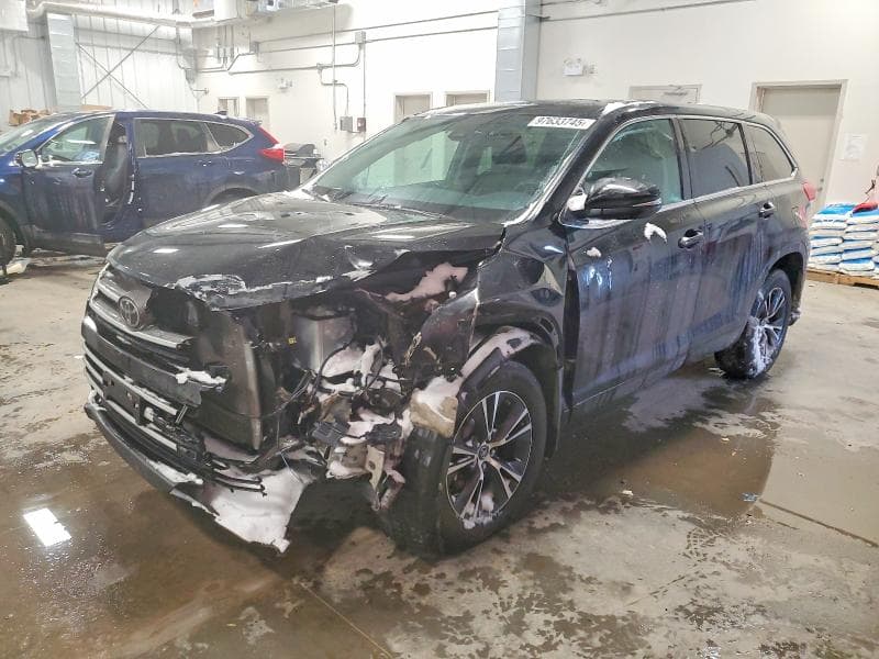 2018 TOYOTA HIGHLANDER LE - 1