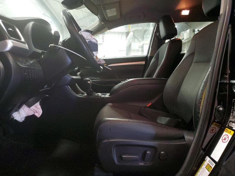 2018 TOYOTA HIGHLANDER LE 7