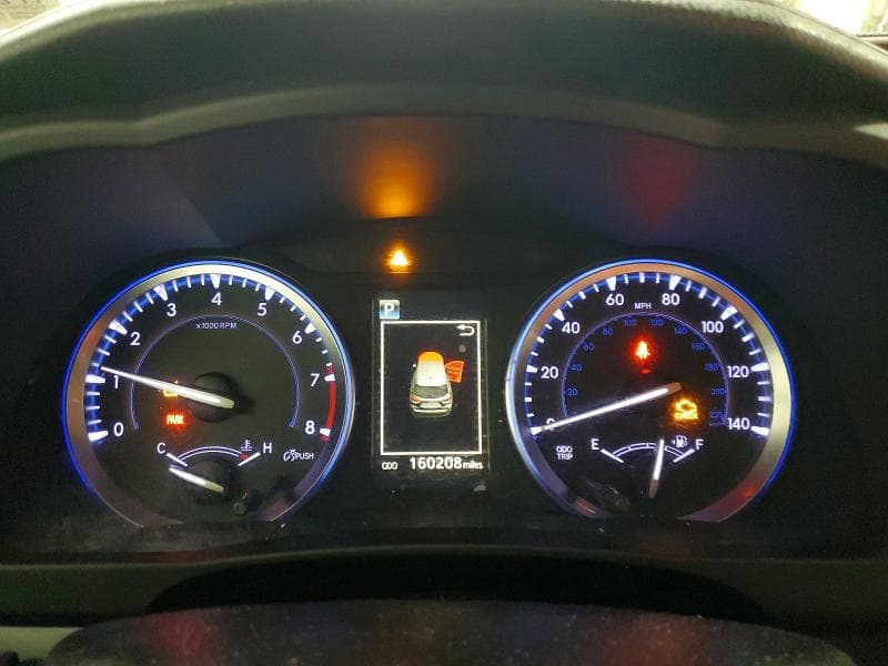 2019 TOYOTA HIGHLANDER SE 9