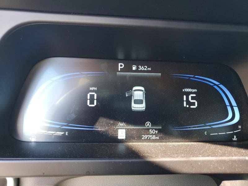2024 HYUNDAI ELANTRA SE 9