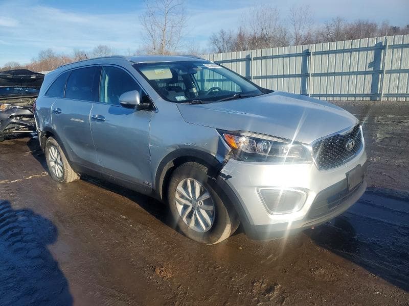 2017 KIA SORENTO LX 4