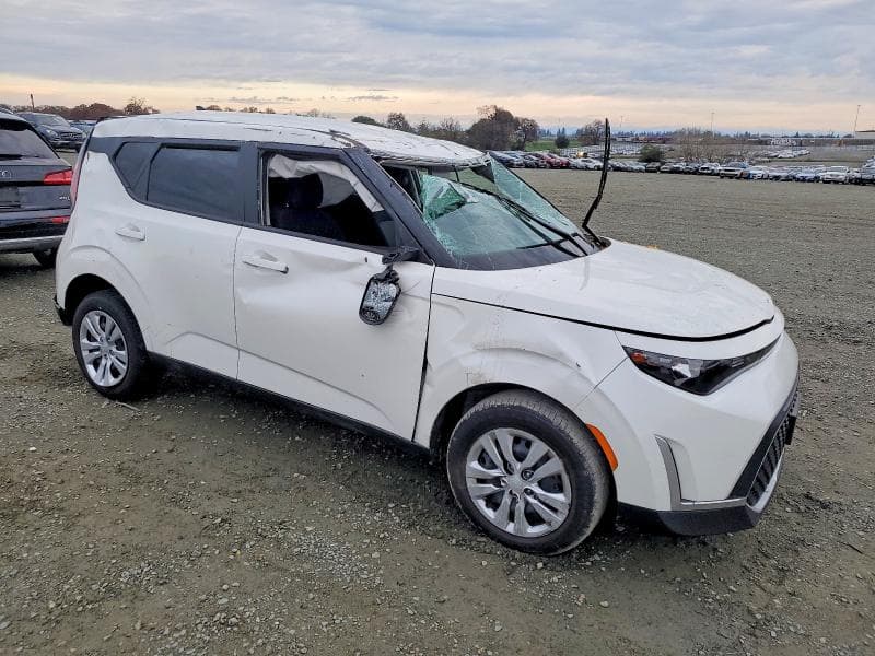 2025 KIA SOUL LX 4
