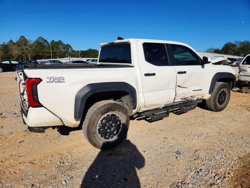2024 TOYOTA TACOMA DOUBLE CAB 3