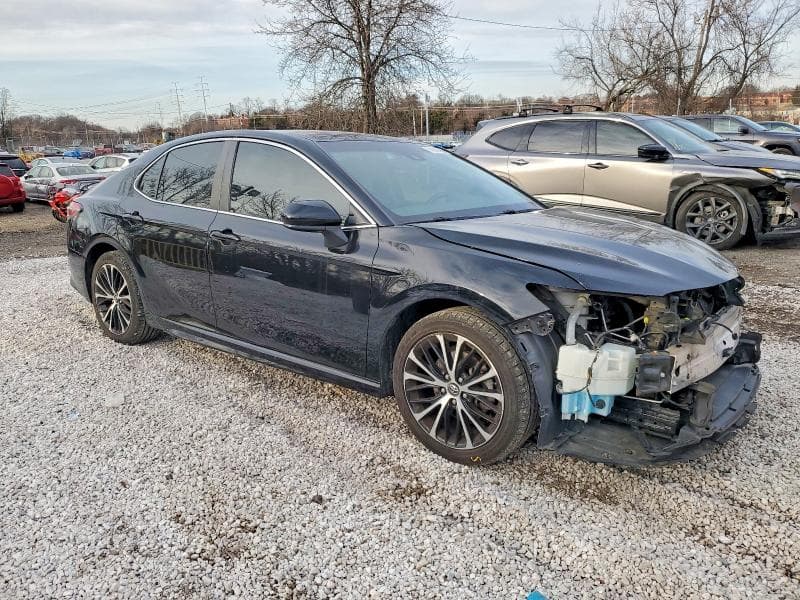 2018 TOYOTA CAMRY L 4