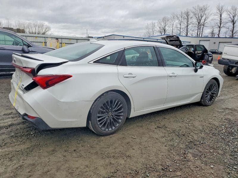 2020 TOYOTA AVALON XSE 3