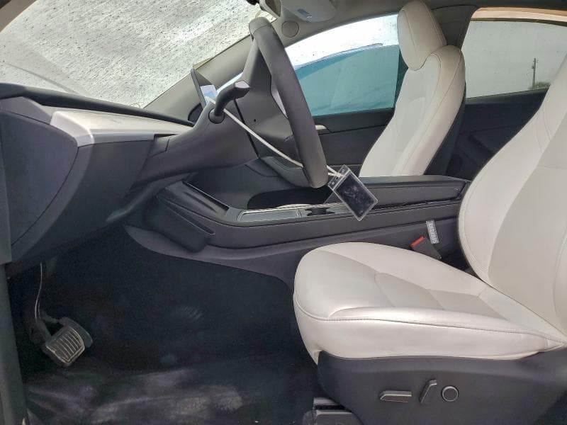 2025 TESLA MODEL Y 7