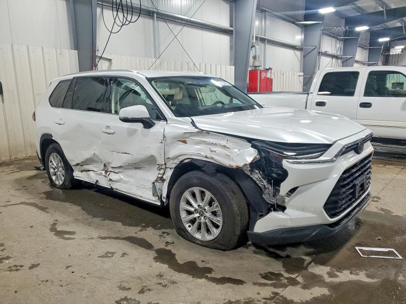 2024 TOYOTA GRAND HIGHLANDER XLE 4