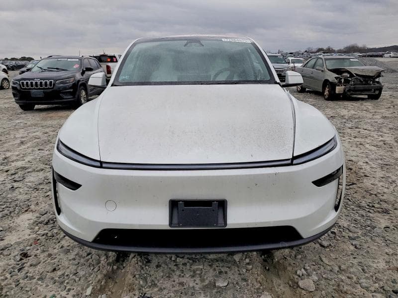 2026 TESLA MODEL Y 5