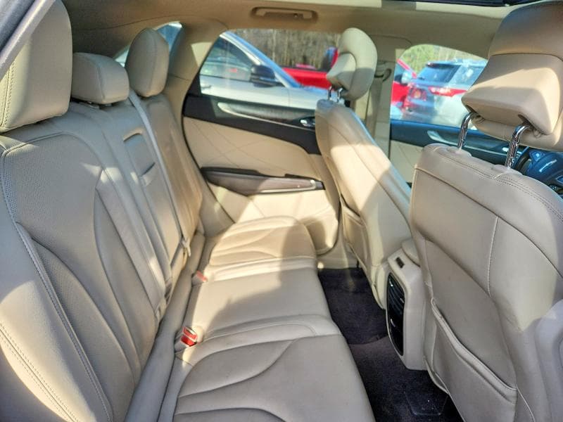 2017 LINCOLN MKC RESERVE 11