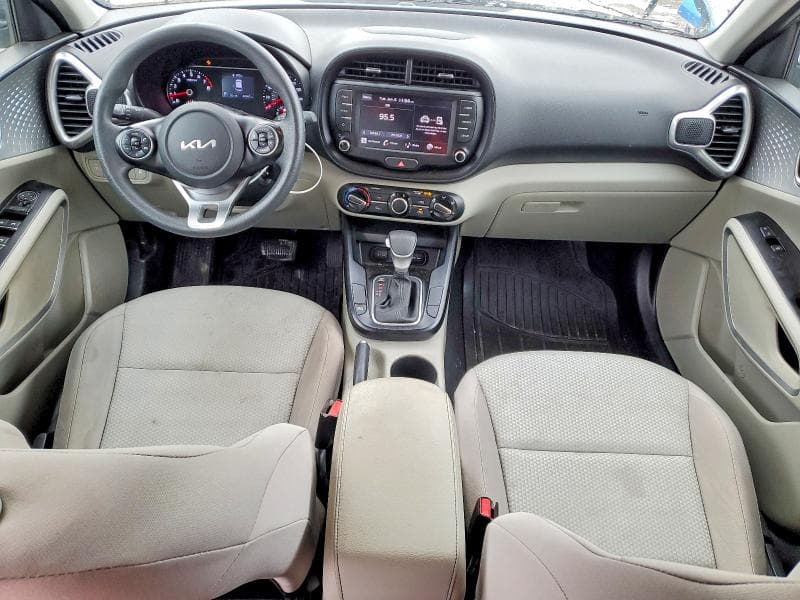 2022 KIA SOUL LX 8