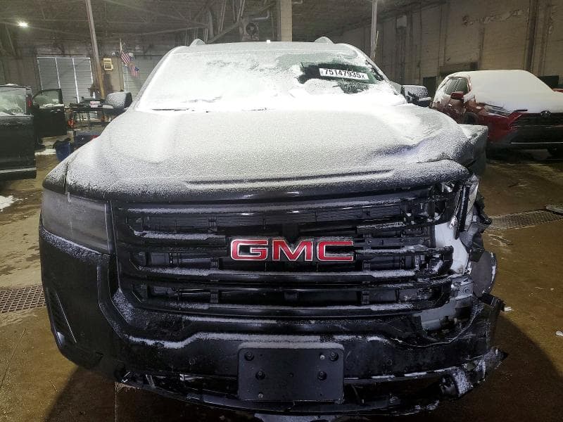 2023 GMC ACADIA SLE 5