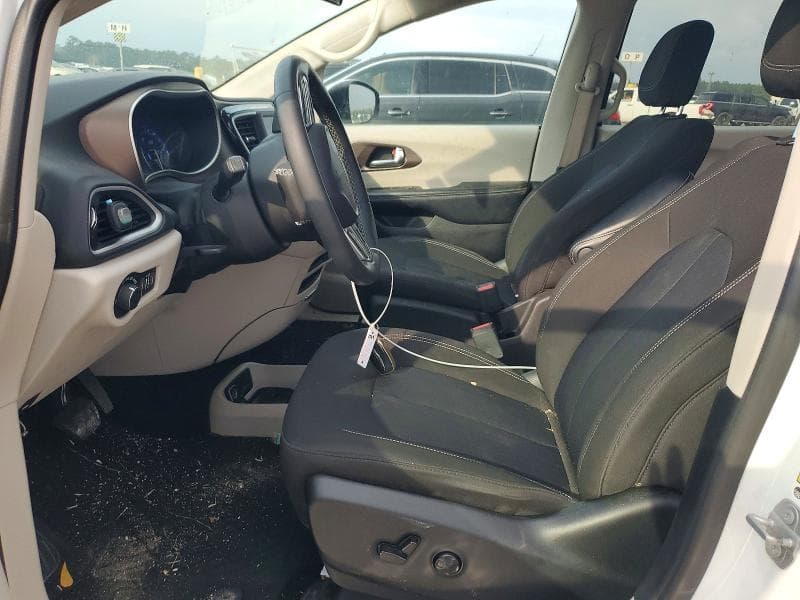 2022 CHRYSLER VOYAGER LX 6