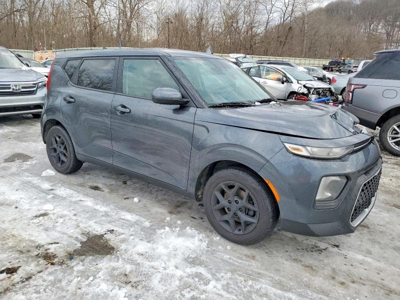 2022 KIA SOUL LX 4