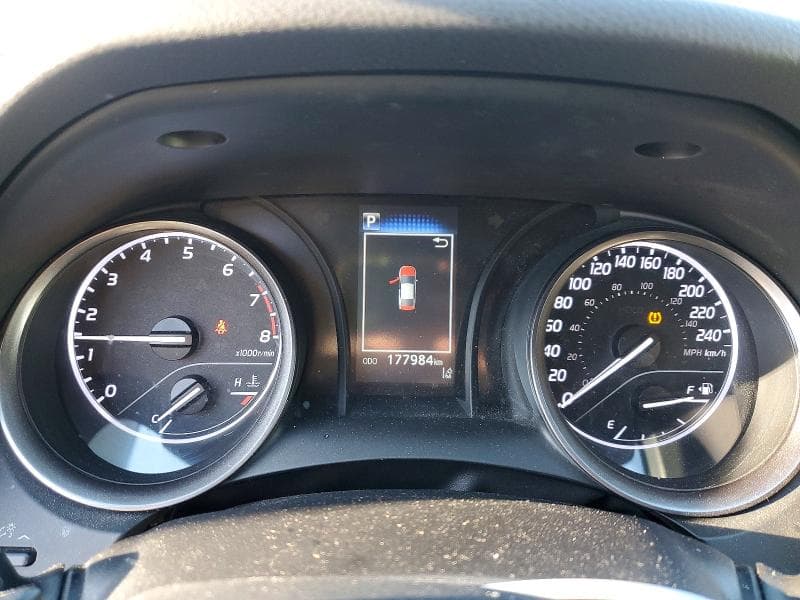 2021 TOYOTA CAMRY SE 9